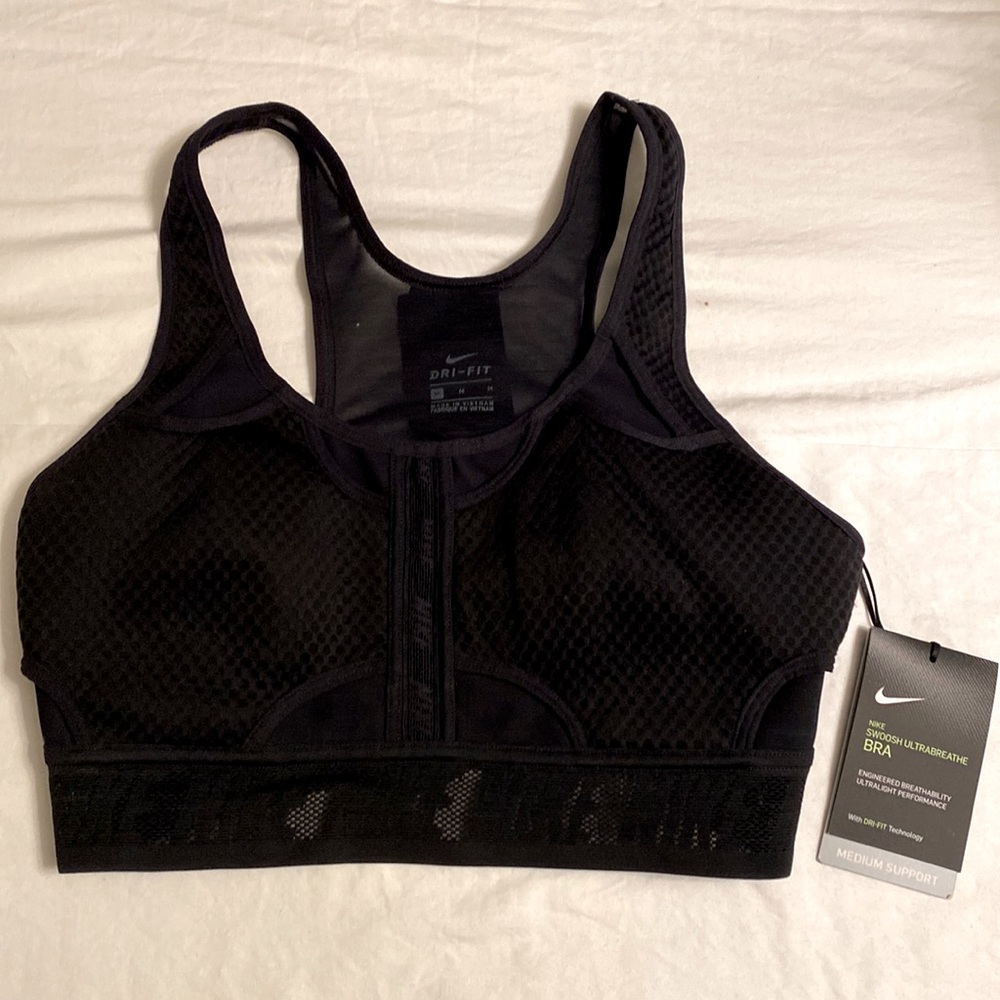 Nike Swoosh Ultrabreathe Sports Bra